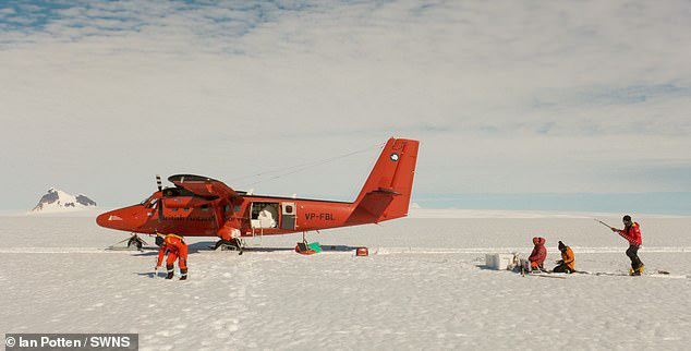 Băng tại Greenland và Nam Cực tan nhanh gấp 6 lần so với những năm 1990 - Ảnh 2.
