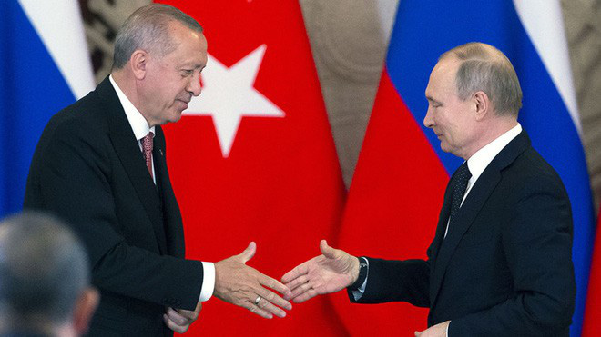 Lời chào kiểu Putin: Mọi máy bay Thổ Nhĩ Kỳ xâm phạm Syria sẽ được S-400 nghênh tiếp! - Ảnh 2.