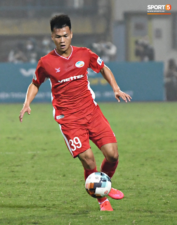 Tuyển thủ Việt Nam dự U20 World Cup hồi sinh thần kỳ sau 2 năm bị chấn thương kinh hoàng, ghi điểm mạnh với trợ lý Lee Young-jin - Ảnh 13.