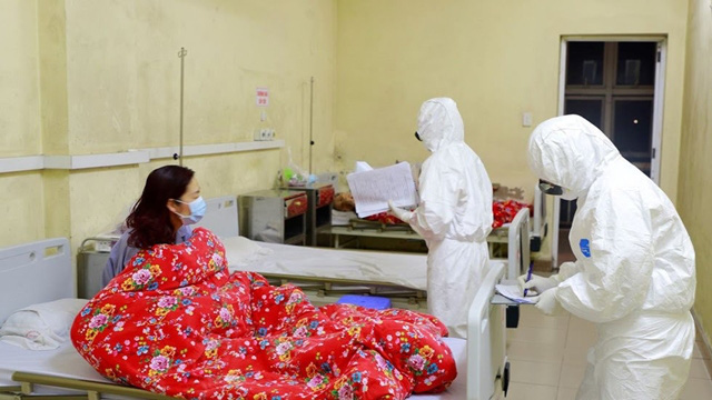 Tận mắt xem bác sĩ điều trị bệnh nhân nhiễm Covid-19 tại Quảng Ninh - Ảnh 1.