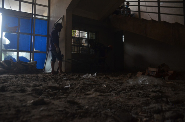 Chùm ảnh: Cận cảnh quá trình biến bệnh viện bỏ hoang ở Hà Nội thành khu cách ly dành cho 200 người - Ảnh 13.