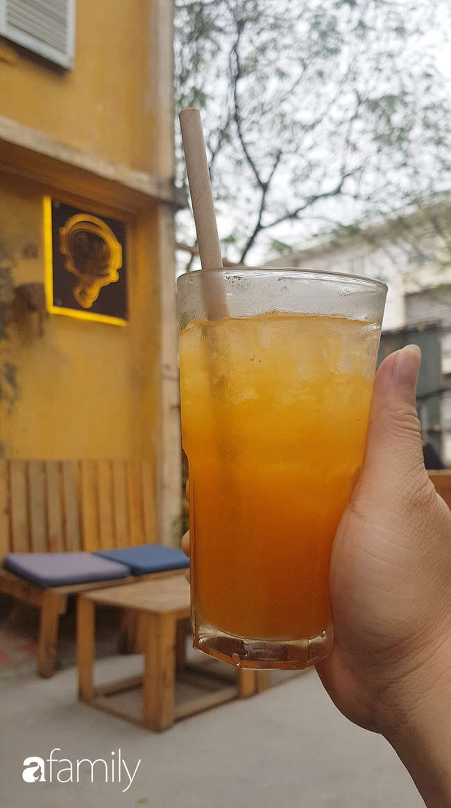 Chủ quán cafe chửi khách đến mà không biết mở mồm lên tiếng chào: Tôi sẽ không trình bày gì thêm, im lặng như đúng phương châm quán! - Ảnh 1.