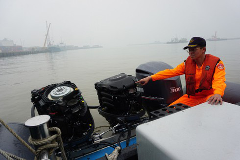 Tàu cảnh sát biển Đài Loan va chạm với 10 xuồng cao tốc Trung Quốc - Ảnh 5.