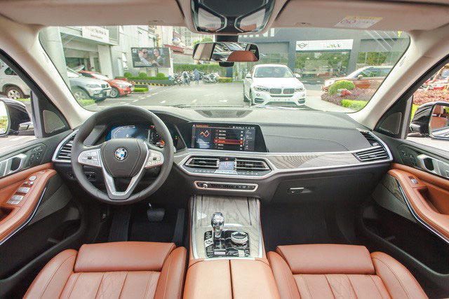 BMW X7 giảm giá kỷ lục 350 triệu đồng trong cuộc đua khốc liệt với Mercedes-Benz GLS tại Việt Nam - Ảnh 5.