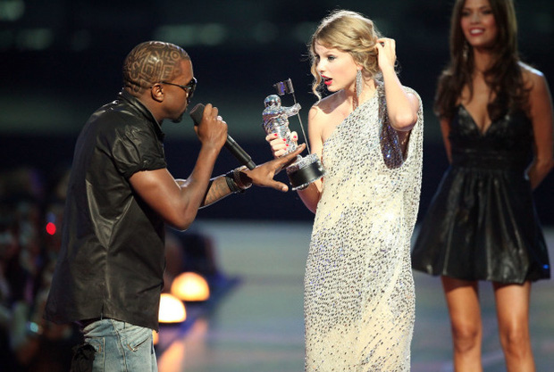 Taylor Swift's biggest scandal is clarified, proving that the singer was harmed by Kanye and Kim - Photo 2.