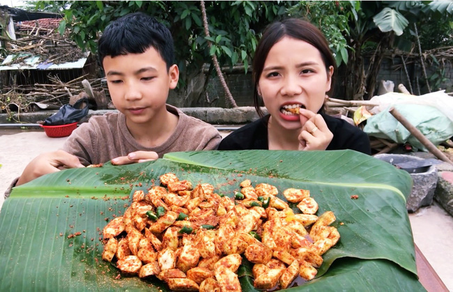 Những thông tin cực hiếm hoi của cô con dâu cả vừa được tiết lộ của bà Tân Vlog - Ảnh 10.