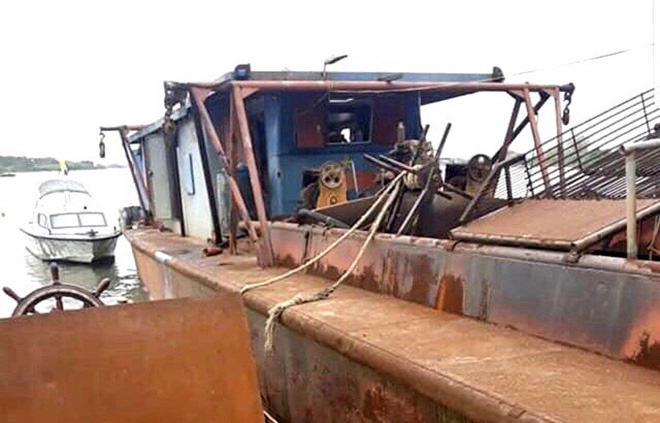 Đánh cắp cả tàu thủy hơn 400 tấn - Ảnh 1.