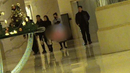 Phát hiện bạn trai kém 16 tuổi nợ nần, quay clip giường chiếu có mục đích, Lý Băng Băng dứt khoát chia tay? - Ảnh 1. Phát hiện bạn trai kém 16 tuổi nợ nần, quay clip giường chiếu có mục đích, Lý Băng Băng dứt khoát chia tay? - Ảnh 1.