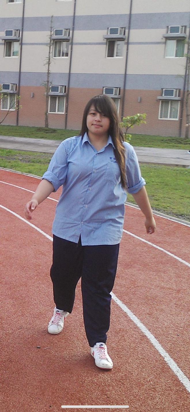 Giảm một lúc hơn 40kg, cô gái như biến thành một con người khác: Nhìn xinh như Địch Lệ Nhiệt Ba rồi nè! - Ảnh 3. Giảm một lúc hơn 40kg, cô gái như biến thành một con người khác: Nhìn xinh như Địch Lệ Nhiệt Ba rồi nè! - Ảnh 3.