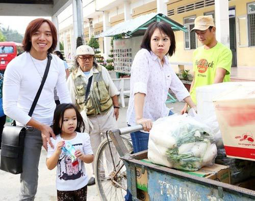 Chân dung người đàn ông trúng ngải yêu của Việt Hương chỉ vì nửa hộp cơm - Ảnh 9.