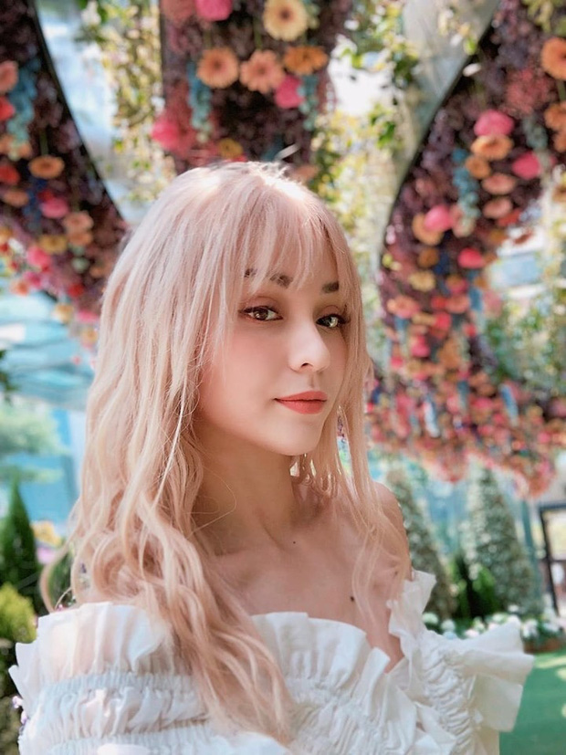 Ai cũng nên có một hội bạn thân như Tóc Tiên: Xinh đẹp và thành công, nhất định tụ họp đông đủ trong tất cả ngày trọng đại! - Ảnh 10. Ai cũng nên có một hội bạn thân như Tóc Tiên: Xinh đẹp và thành công, nhất định tụ họp đông đủ trong tất cả ngày trọng đại! - Ảnh 10.