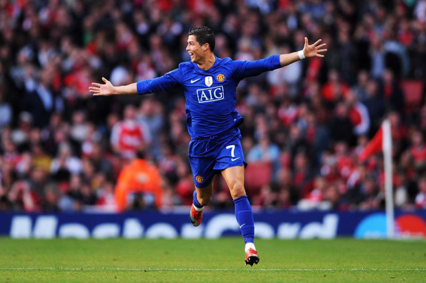 Dù đã rời MU 11 năm, Ronaldo vẫn nắm giữ 3 kỷ lục của đội bóng này - Ảnh 1.