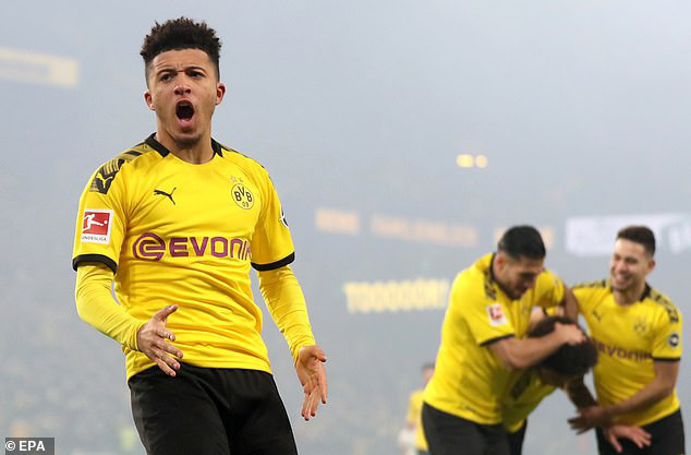 Jadon Sancho phũ phàng Chelsea: MU làm gì để nẫng tay trên của Real? - Ảnh 1.