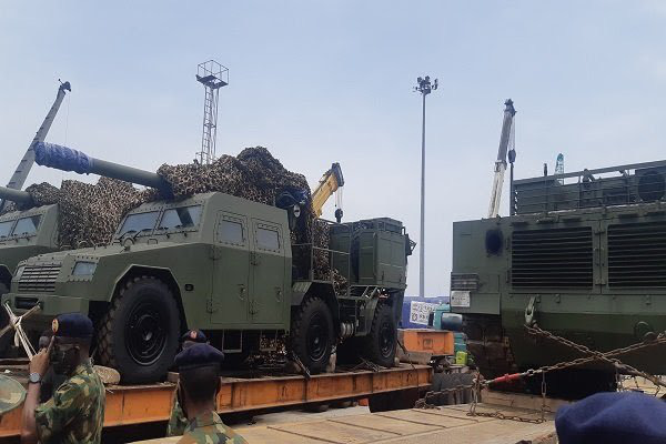 Thắng hợp đồng triệu đô, vũ khí TQ được khen đáng tin cậy: Chuyên gia vén màn lý do ẩn phía sau - Ảnh 2.