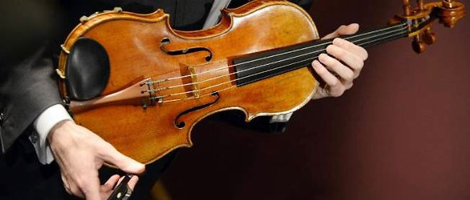 Đẹp độc lạ: Bảo vật đàn violin 310 tuổi trị giá hơn 1.000 tỷ đồng - Ảnh 8.