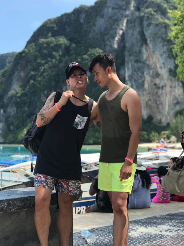 Cặp đồng tính John Huy Trần - Nhiệm Huỳnh gây sốt với loạt ảnh kỷ niệm 2 năm cưới ngọt lịm: Chúng tôi vẫn bền chặt lắm - Ảnh 4.