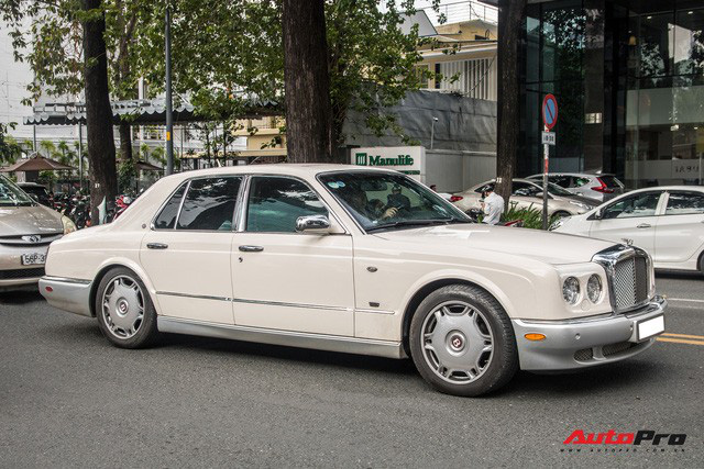 Những điều ít biết về Bentley Arnage của ông Đặng Lê Nguyên Vũ: Hàng hiếm đầu tiên Việt Nam, giá đồn đoán 21 tỷ từ nhiều năm trước - Ảnh 3.