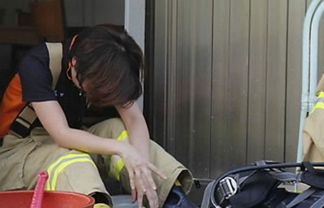 Vụ tai nạn đau lòng ở Hàn Quốc: Mẹ lái ô tô tông chết con trai 8 tuổi, đau khổ đến mức chưa thể hợp tác điều tra - Ảnh 2.