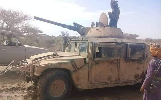 Chưa thỏa mãn với xe bọc thép BMP-1 Nga và Humvee Mỹ, Houthi cải tiến theo cách không ngờ - Ảnh 4.