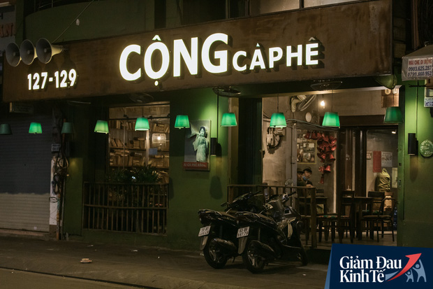 Một loạt quán xá Sài Gòn đã mở cửa trở lại sau chuỗi ngày dài cách ly: Nơi thì tấp nập khách, chỗ vẫn vắng hoe như cũ - Ảnh 11.