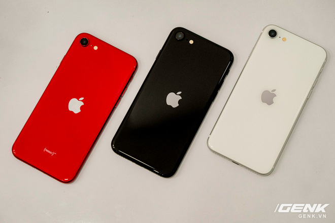 Cận cảnh iPhone SE 2020 đầu tiên tại Việt Nam: Thiết kế giống iPhone 8, giá từ 12.7 triệu đồng - Ảnh 10.