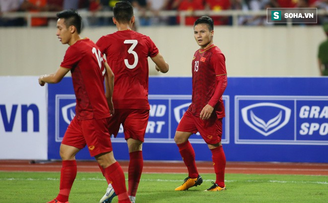 Lời khen dành cho Quang Hải và bí kíp tạo nên nhà vô địch già nhất lịch sử AFF Cup - Ảnh 1.