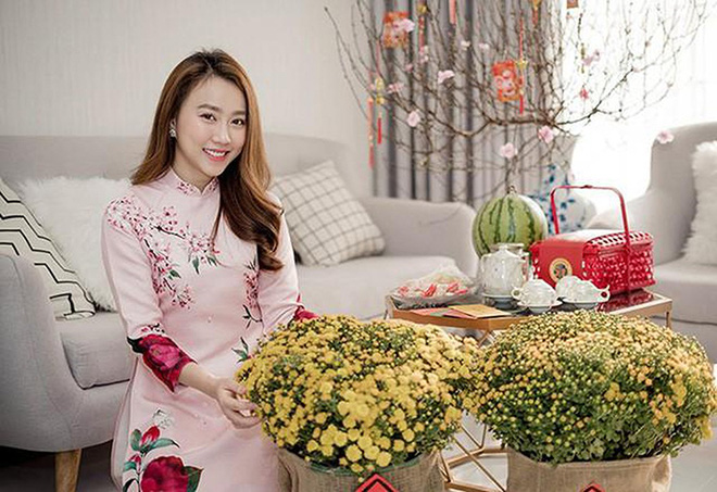 Hậu chia tay cuộc tình 3 tháng với cầu thủ Tiến Linh, Huỳnh Hồng Loan mua thêm nhà mới - Ảnh 2.