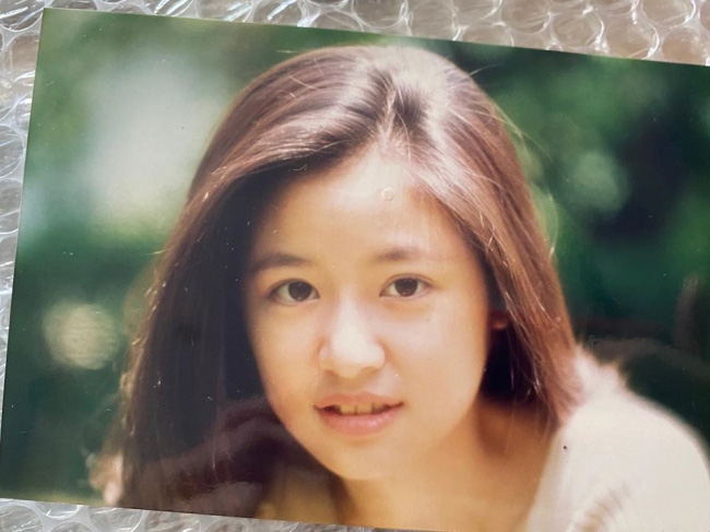 Lâm Tâm Như hồi tưởng nhan sắc tuổi 16, Hoắc Kiến Hoa lại hí hửng chụp hình cùng gái trẻ vì niềm vui mới này - Ảnh 1.