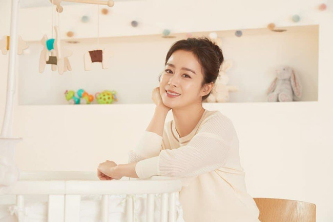 Bài phỏng vấn đặc biệt của Kim Tae Hee sau 4 năm làm vợ Bi Rain: Có nhiều điều vất vả khi kết hôn nhưng gia đình khiến tôi không cô đơn - Ảnh 1.