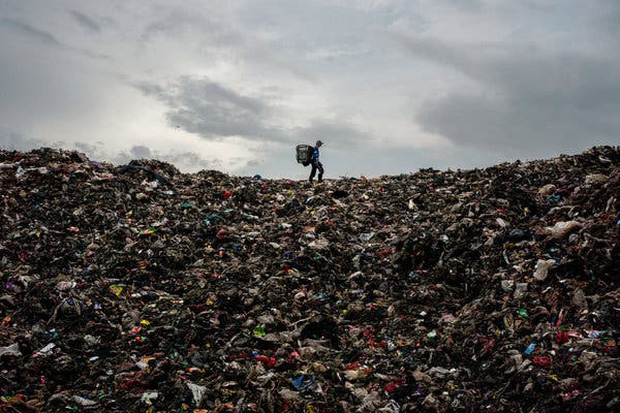 Ám ảnh những phận đời nhặt rác ở Indonesia: Thà chịu nhiễm Covid-19 còn hơn chết đói - Ảnh 5.