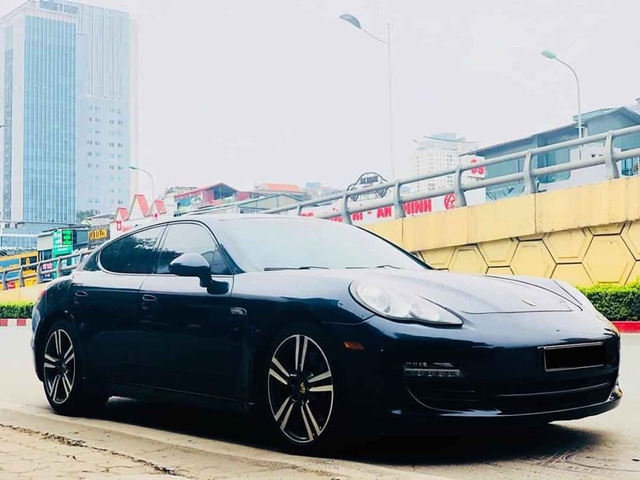 Tìm khách mùa Covid, Porsche Panamera 2011 xuống giá ngang tiền lăn bánh VinFast Lux A2.0 mới cứng - Ảnh 1.