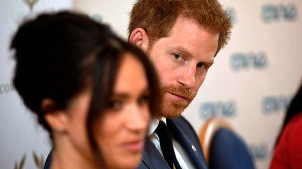 Cuộc sống nhà Sussex ở Mỹ: Harry cô đơn nơi đất khách quê người, phải phụ thuộc vào Meghan Markle nếu muốn định cư lâu dài - Ảnh 1.