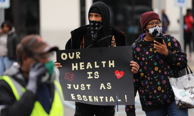 Khi nhân viên bán hàng trở thành anh hùng bất đắc dĩ ở tuyến đầu chống dịch Covid-19: Lương tăng nhẹ nhưng nỗi sợ vẫn bao trùm! - Ảnh 4. Khi nhân viên bán hàng trở thành anh hùng bất đắc dĩ ở tuyến đầu chống dịch Covid-19: Lương tăng nhẹ nhưng nỗi sợ vẫn bao trùm! - Ảnh 4.