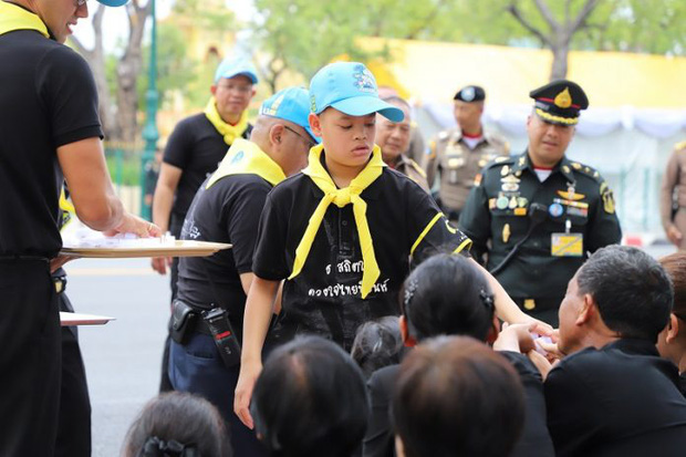 Hoàng tử Thái Lan: Vừa học giỏi vừa có địa vị tôn quý nhưng chưa chắc đã được kế vị bởi 1 điều - Ảnh 4.