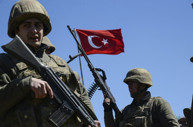 Đạn đã lên nòng QĐ Syria và Thổ Nhĩ Kỳ đi nước cờ chưa từng có - KQ và HQ Nga đã dàn trận, quả bom Idlib sắp phát nổ - Ảnh 1.