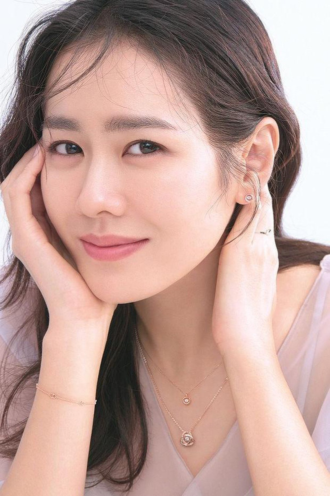 BXH 20 nữ diễn viên Hàn đẹp nhất mọi thời đại: Top 3 bất ngờ, vị trí Song Hye Kyo, Son Ye Jin và dàn mỹ nhân quá khó hiểu - Ảnh 31.