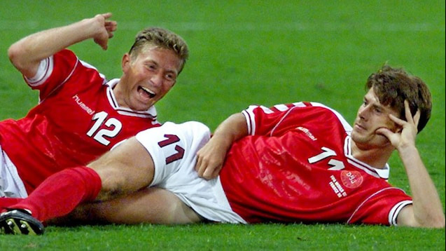 Truyện cổ tích Đan Mạch & chức vô địch Euro điên rồ nhờ vé vớt, golf, hamburger với… sex - Ảnh 3.