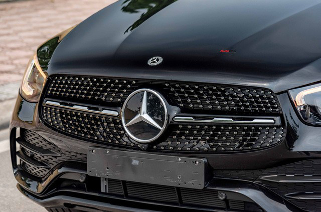 Sau 8.000 km, hàng hiếm Mercedes-Benz GLC 300 AMG nhập khẩu bán lại rẻ hơn tiền ra biển xe lắp ráp - Ảnh 3.