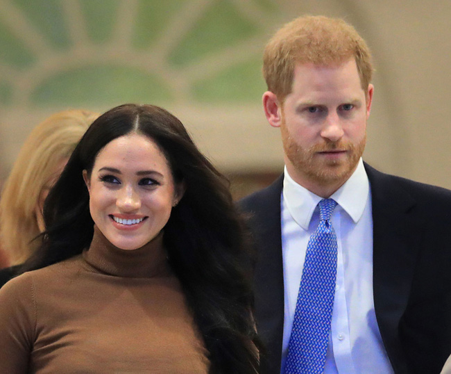 Harry bán đồ vật yêu quý trị giá hơn 1 tỷ đồng trước khi rời hoàng gia chỉ để Meghan được vui, có mấy ai làm được điều này - Ảnh 3.