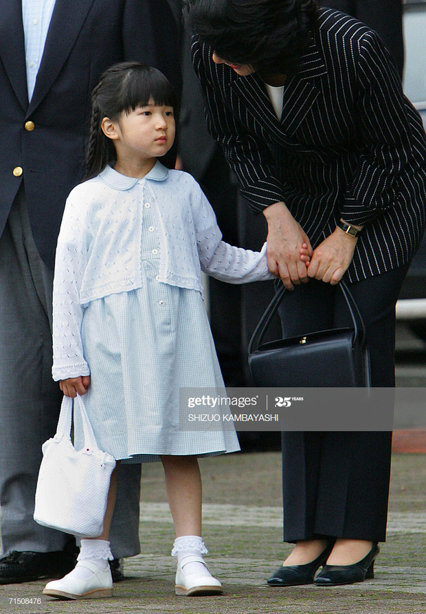 Hoàng hậu Masako - người mẹ từng vượt qua căn bệnh trầm cảm, dùng kỷ luật thép để dạy con sống như thường dân, không có đặc quyền dù là công chúa - Ảnh 13.