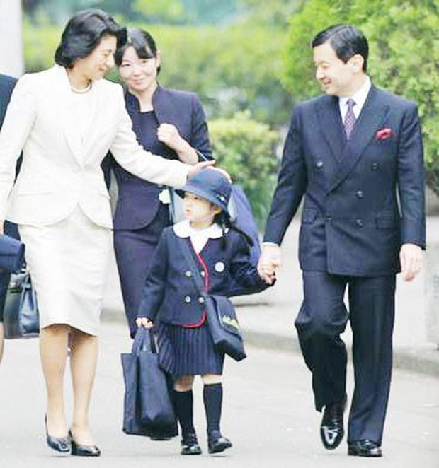 Hoàng hậu Masako - người mẹ từng vượt qua căn bệnh trầm cảm, dùng kỷ luật thép để dạy con sống như thường dân, không có đặc quyền dù là công chúa - Ảnh 10.