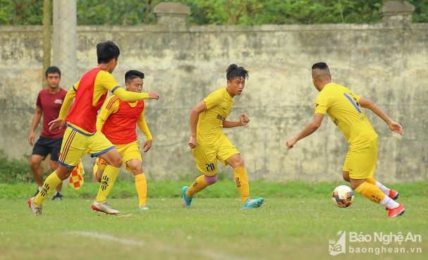 Phan Văn Đức dính chấn thương, khó bình phục trước ngày V.League 2020 trở lại - Ảnh 1.