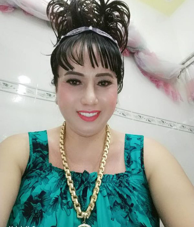 Hot girl chuyển giới Trần Đoàn về tận nhà cô Minh Hiếu, rơi nước mắt xin lỗi sau khẩu chiến trở thành hình ảnh hot nhất MXH hôm nay! - Ảnh 3.