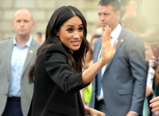 Harry muốn trở lại hoàng gia Anh sau thời gian chật vật ở Mỹ nhưng Meghan Markle liệu còn cơ hội để bước chân quay về? - Ảnh 2.