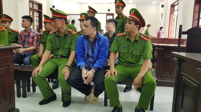 Xét xử nhóm Giang 36 vây xe cảnh sát ở Đồng Nai: Hàng chục cảnh sát được điều đến để đảm bảo trật tự - Ảnh 1.