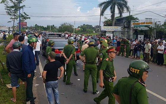 Xét xử nhóm Giang 36 vây xe cảnh sát ở Đồng Nai: Hàng chục cảnh sát được điều đến để đảm bảo trật tự - Ảnh 3.