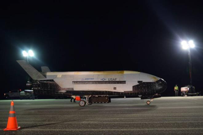 Tàu vũ trụ bí mật X-37B, vũ khí tấn công không gian Mỹ quyết tâm che giấu - Ảnh 2.