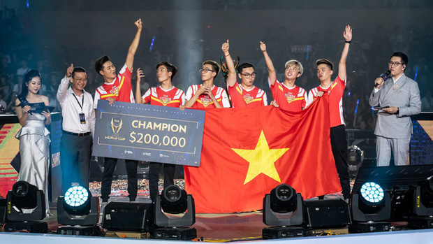 Vô địch thế giới nhưng khóc hận vì SEA Games & góc khuất công việc tiền tỷ mới lạ ở VN - Ảnh 6.