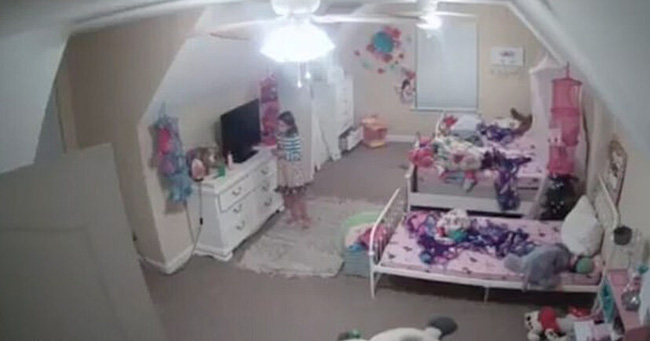 Sự thật về tiếng động lạ phát ra từ camera phòng ngủ của con gái khiến bà mẹ phải lên tiếng cảnh báo - Ảnh 1.