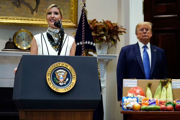 Từng bị chê ăn mặc phản cảm và thân hình tăng cân quá đà, Ivanka Trump mới đây gây bất ngờ với diện mạo lột xác - Ảnh 4.